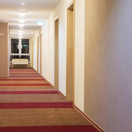 فندق Cityhotel Am Mckeeplatz