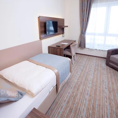 Cityhotel Am Mckeeplatz 3*