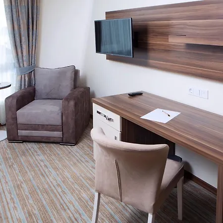 فندق Cityhotel Am Mckeeplatz