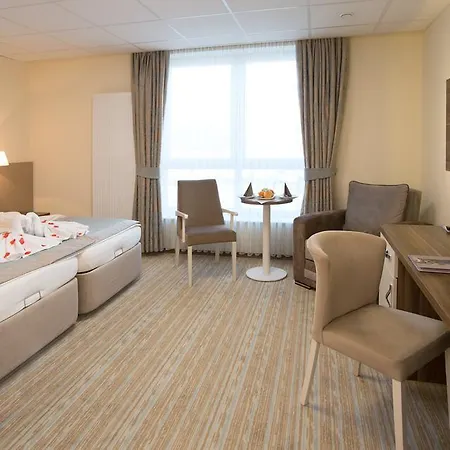Cityhotel Am Mckeeplatz فندق
