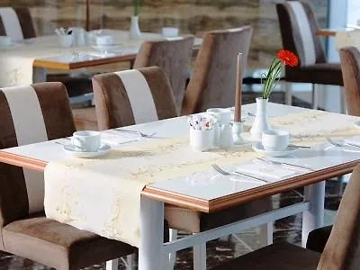 Cityhotel Am Mckeeplatz فندق كْرايلتْسهايم